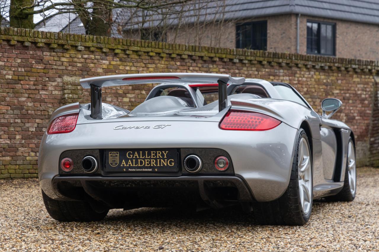 2005 Porsche Carrera GT &ldquo;The road-going race car&rdquo;
