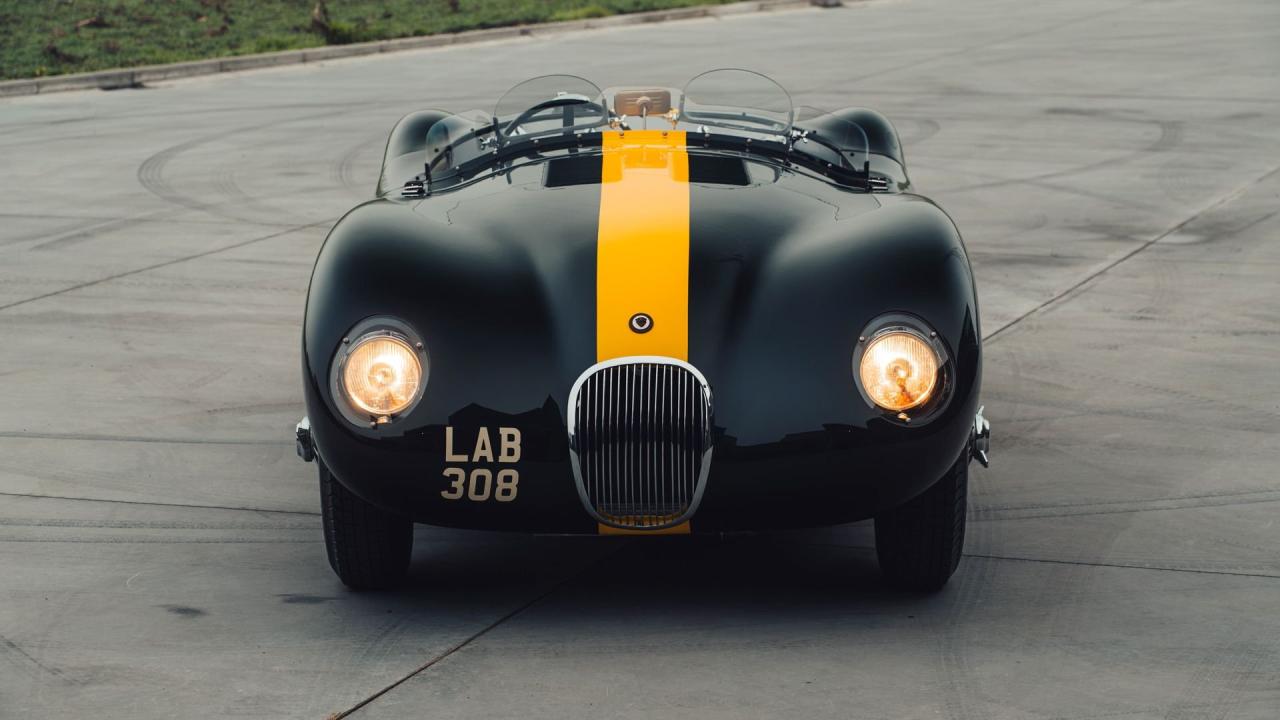 1952 Jaguar C-Type Recreation by Lynx