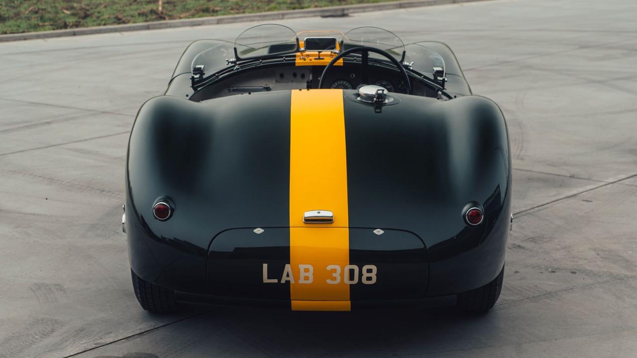 1952 Jaguar C-Type Recreation by Lynx