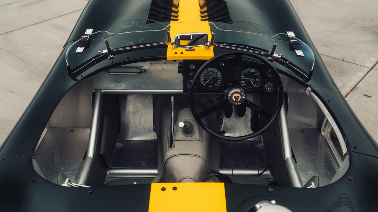 1952 Jaguar C-Type Recreation by Lynx