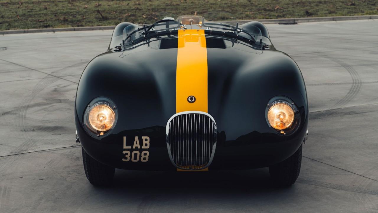1952 Jaguar C-Type Recreation by Lynx