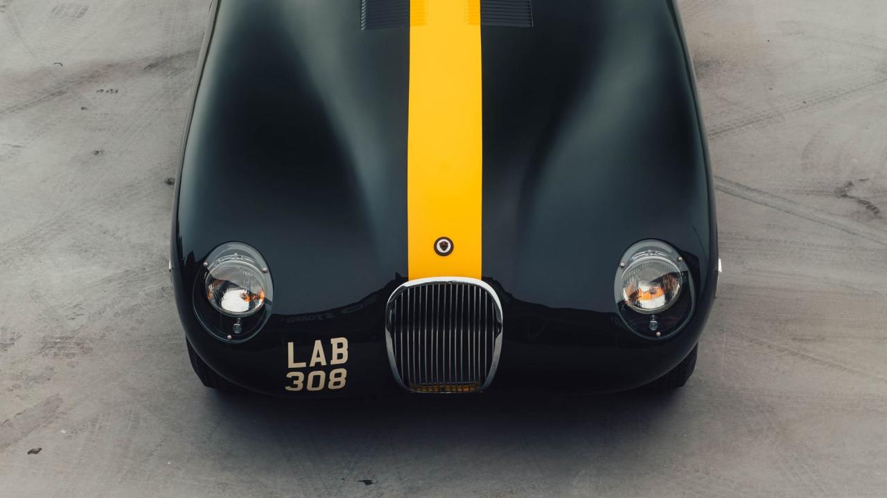 1952 Jaguar C-Type Recreation by Lynx