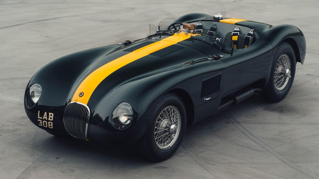 1952 Jaguar C-Type Recreation by Lynx