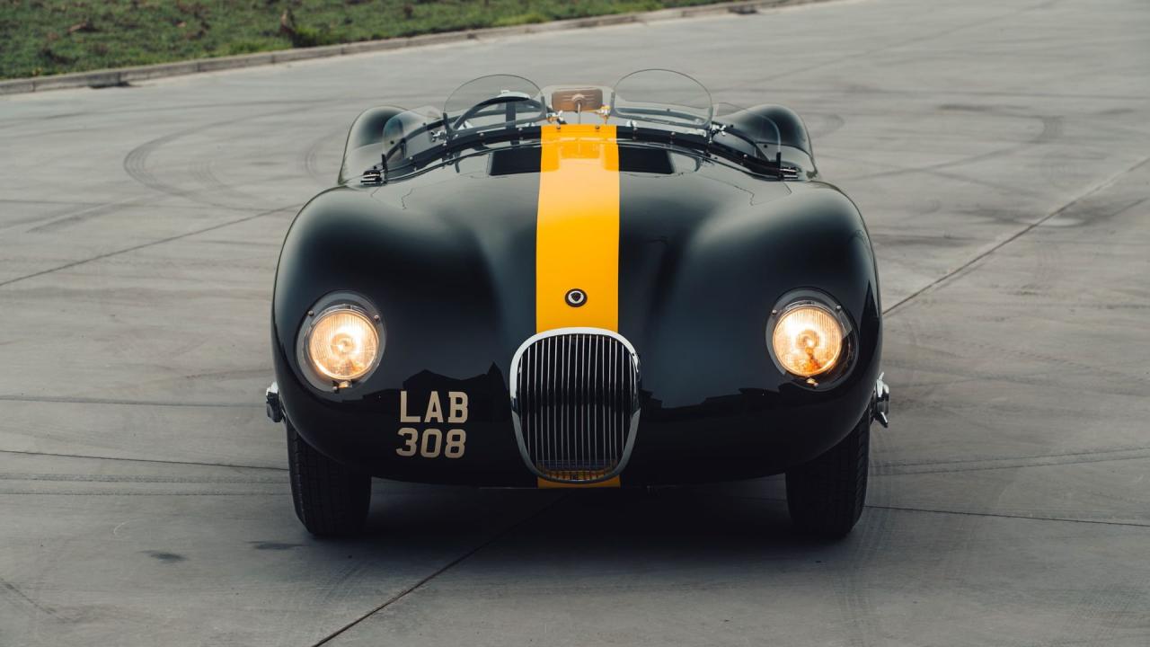 1952 Jaguar C-Type Recreation by Lynx