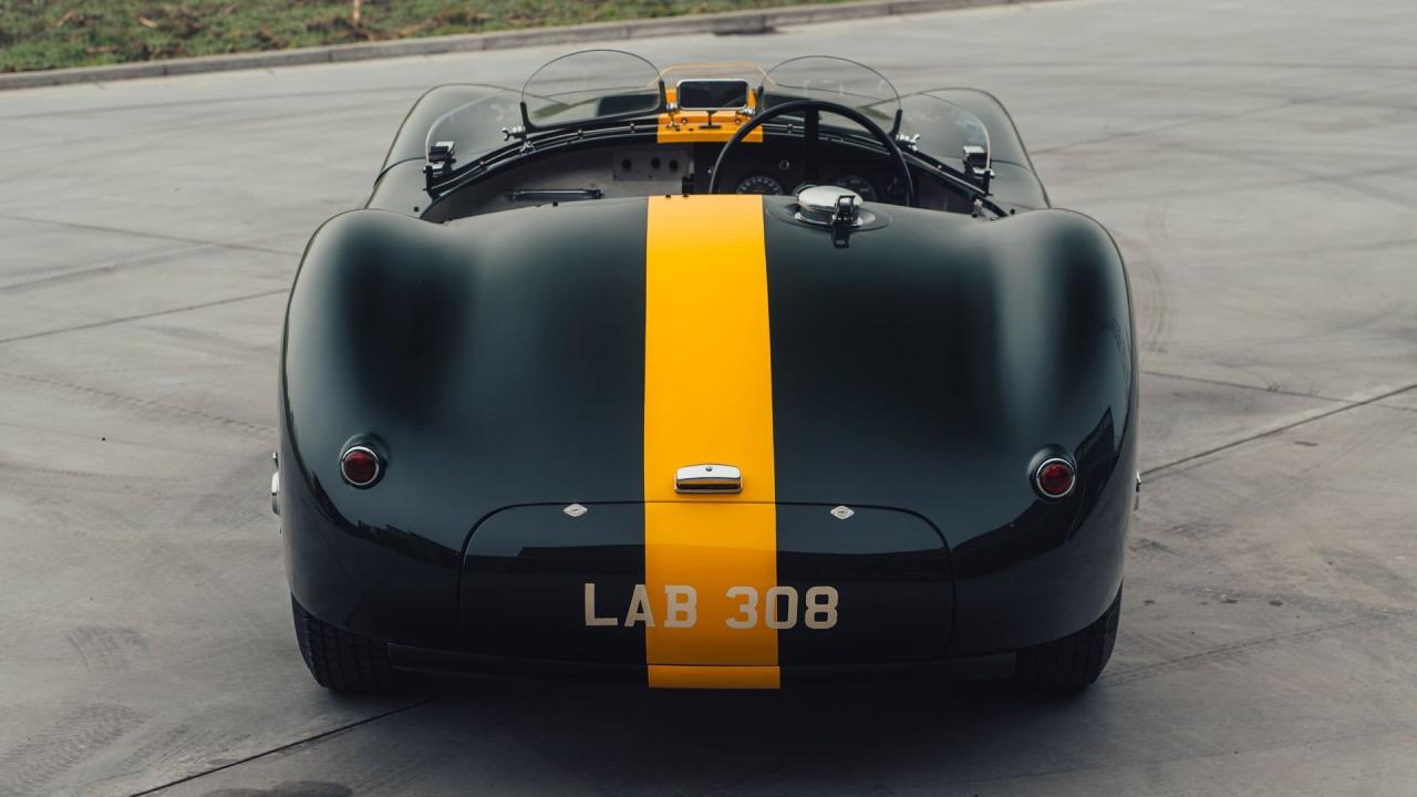 1952 Jaguar C-Type Recreation by Lynx