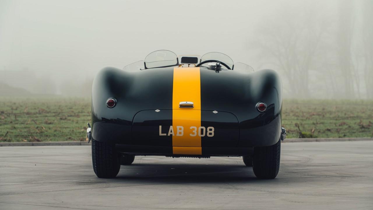 1952 Jaguar C-Type Recreation by Lynx