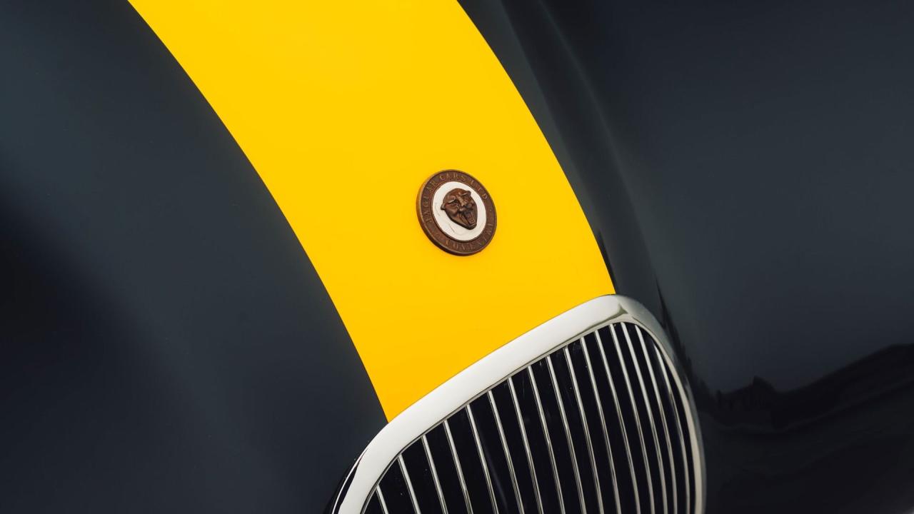 1952 Jaguar C-Type Recreation by Lynx