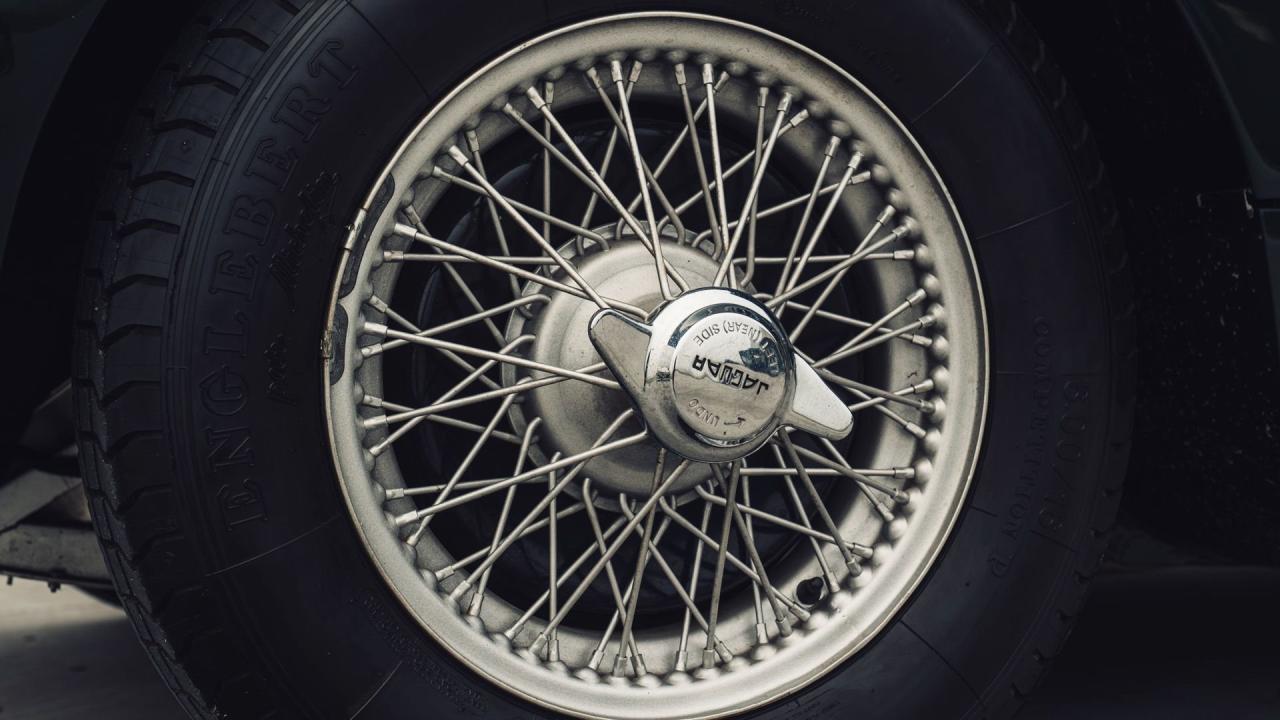 1952 Jaguar C-Type Recreation by Lynx