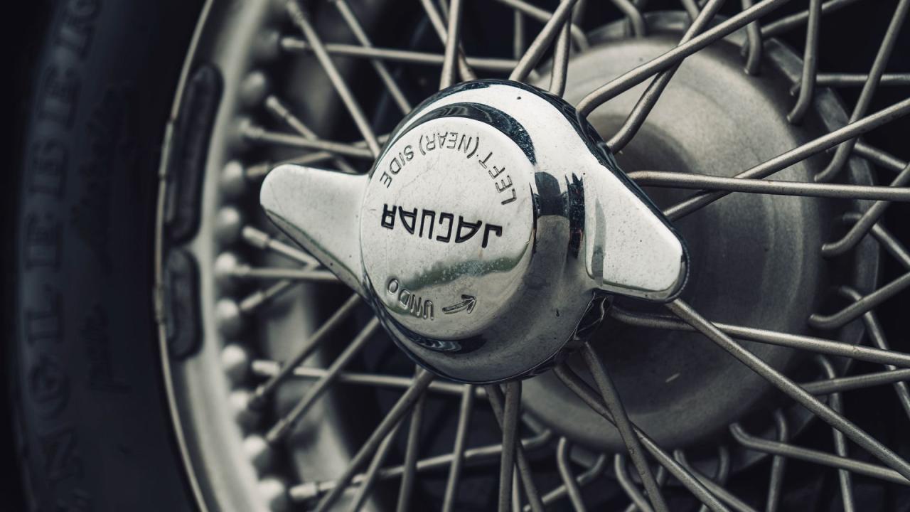 1952 Jaguar C-Type Recreation by Lynx