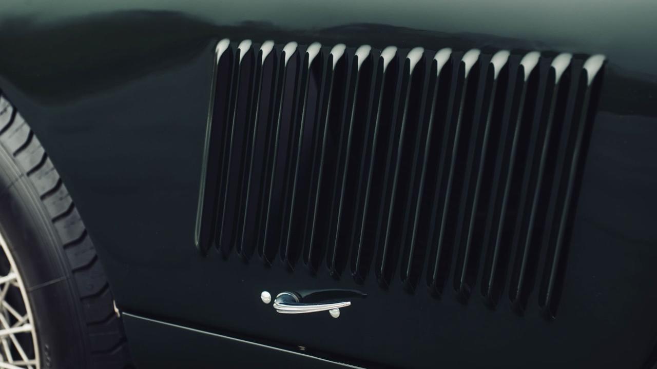 1952 Jaguar C-Type Recreation by Lynx