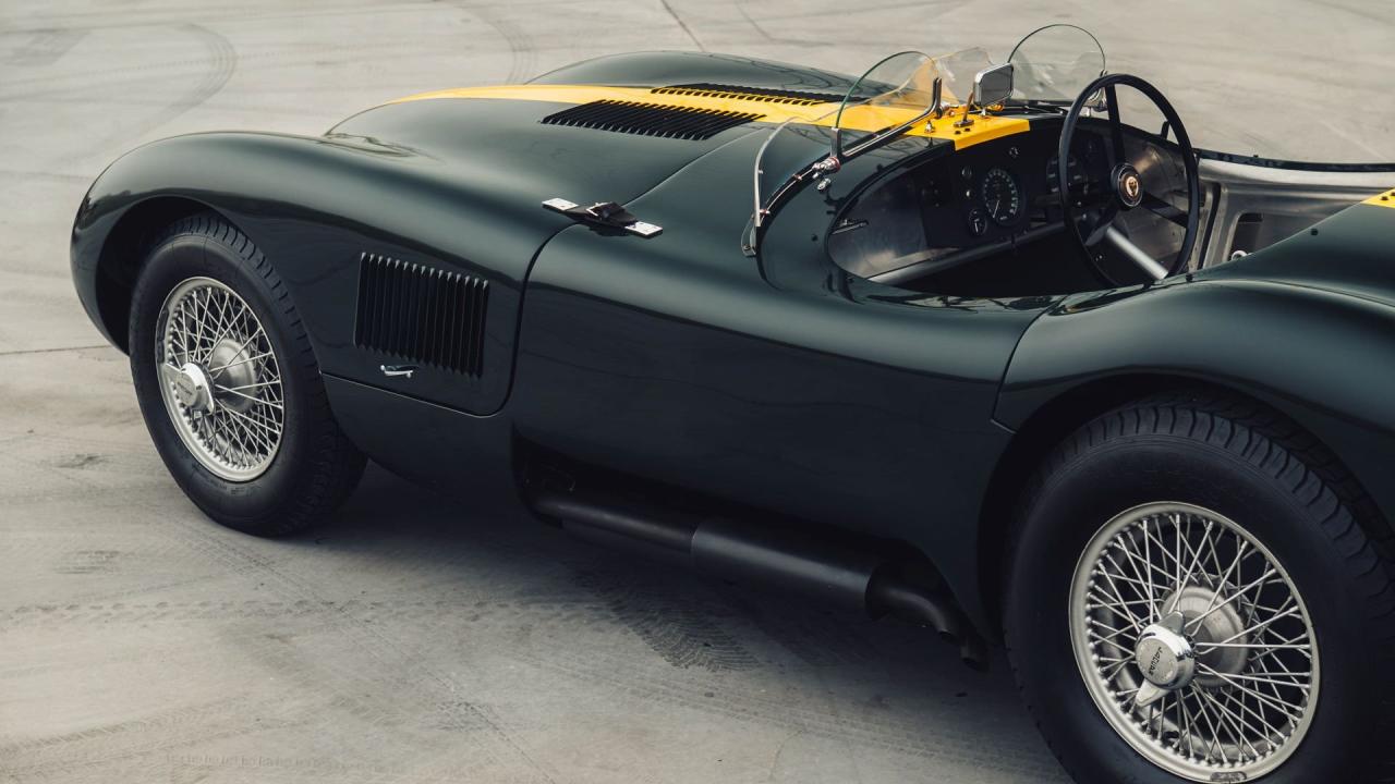 1952 Jaguar C-Type Recreation by Lynx