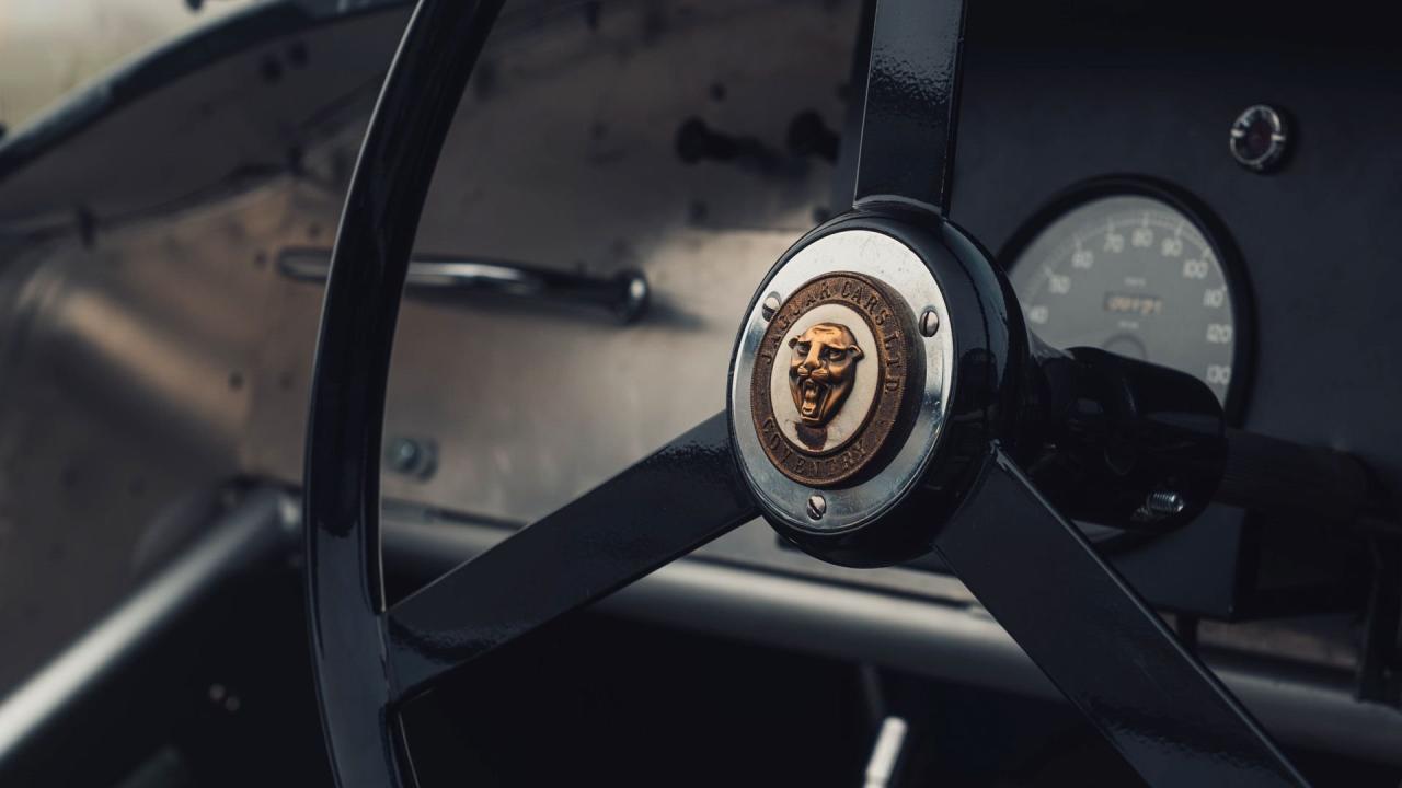 1952 Jaguar C-Type Recreation by Lynx