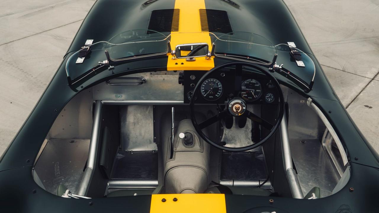 1952 Jaguar C-Type Recreation by Lynx