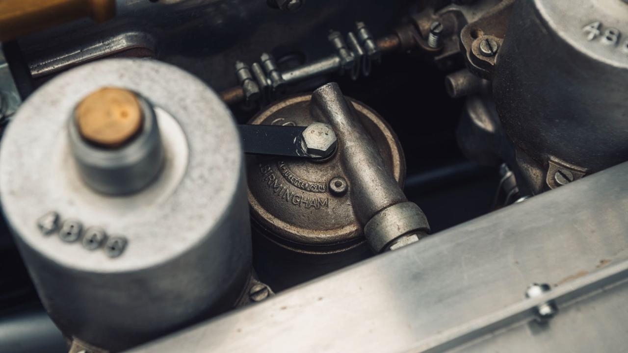 1952 Jaguar C-Type Recreation by Lynx