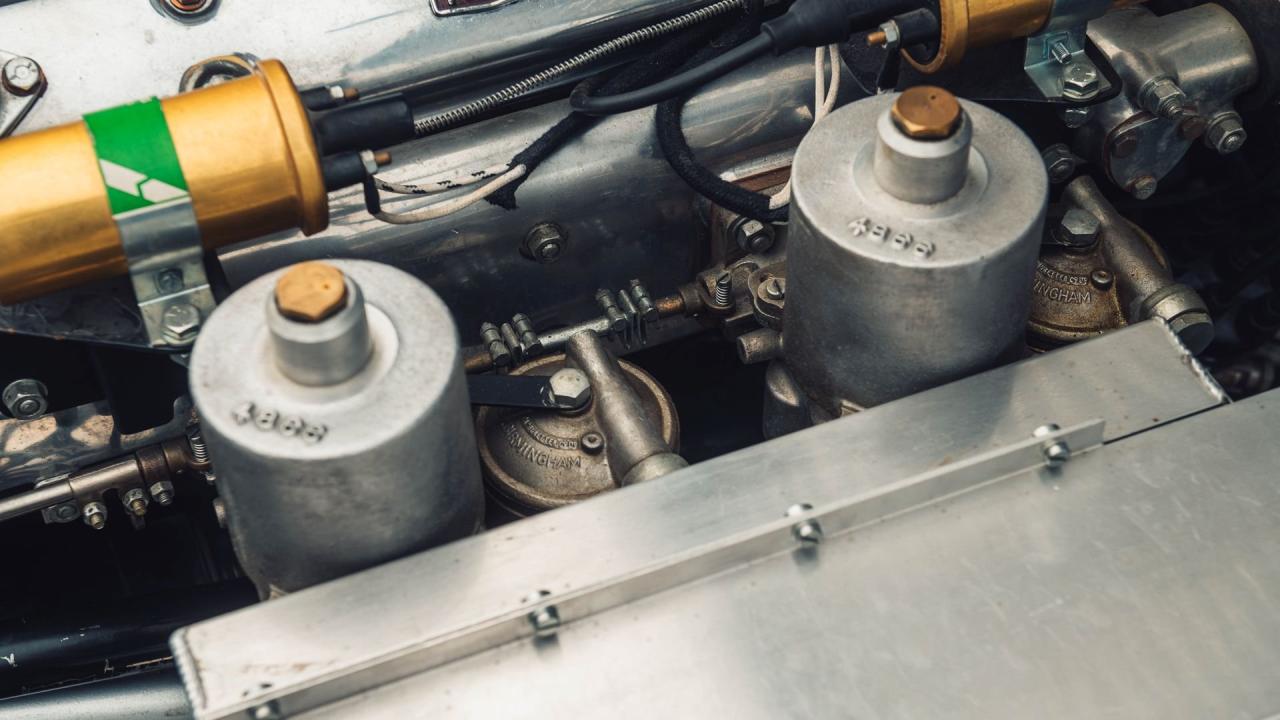 1952 Jaguar C-Type Recreation by Lynx