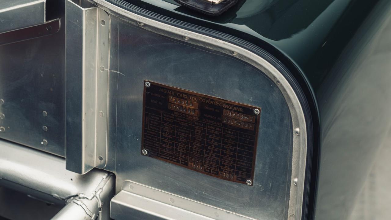 1952 Jaguar C-Type Recreation by Lynx