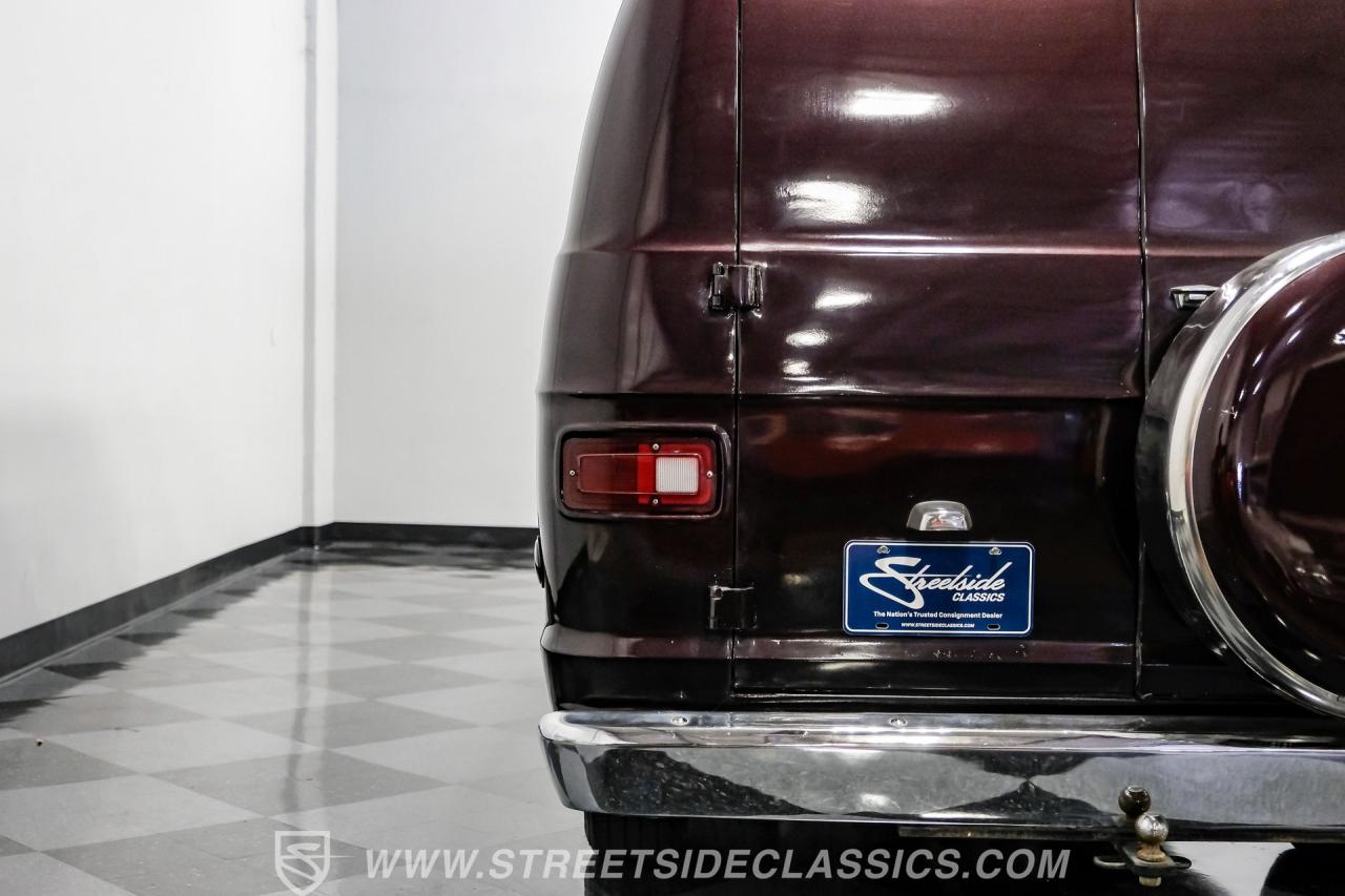 1977 Dodge B200 Tradesman Van