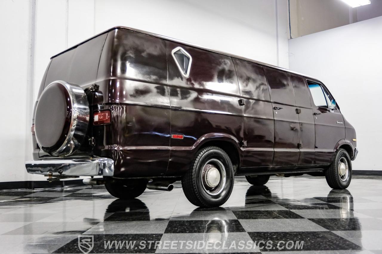 1977 Dodge B200 Tradesman Van