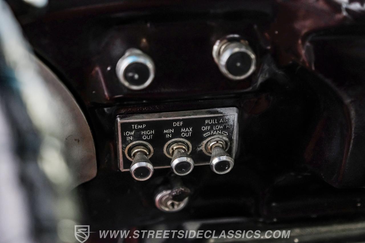 1977 Dodge B200 Tradesman Van