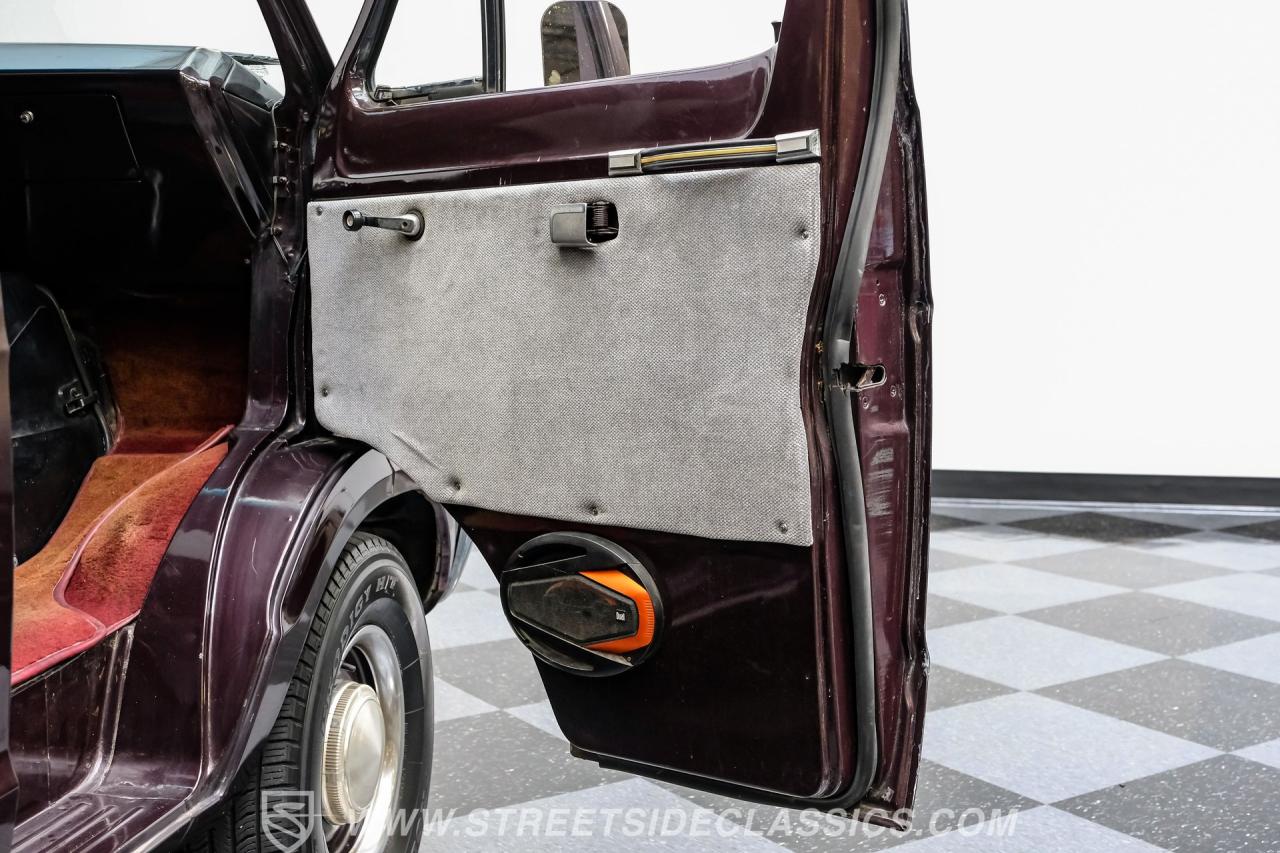 1977 Dodge B200 Tradesman Van