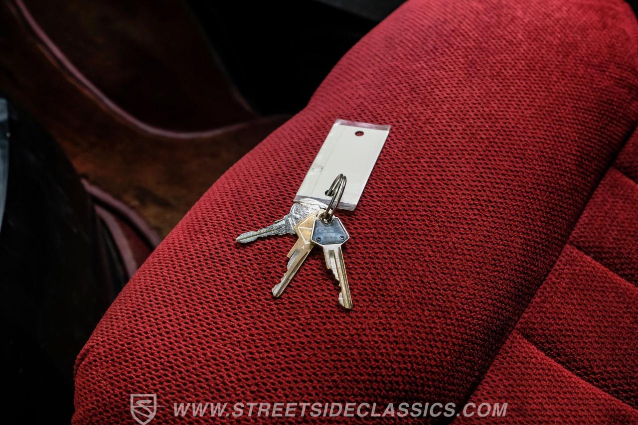 1977 Dodge B200 Tradesman Van