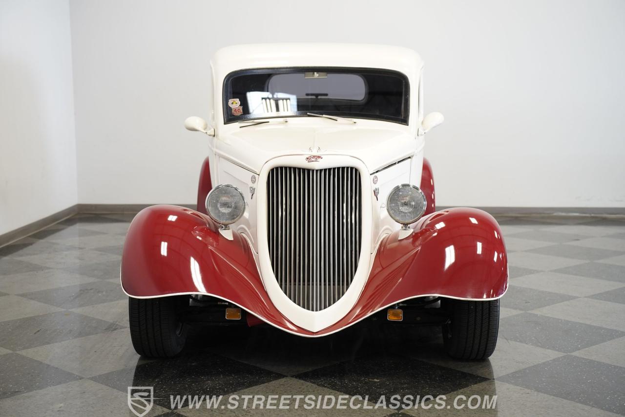 1933 Ford Victoria Restomod