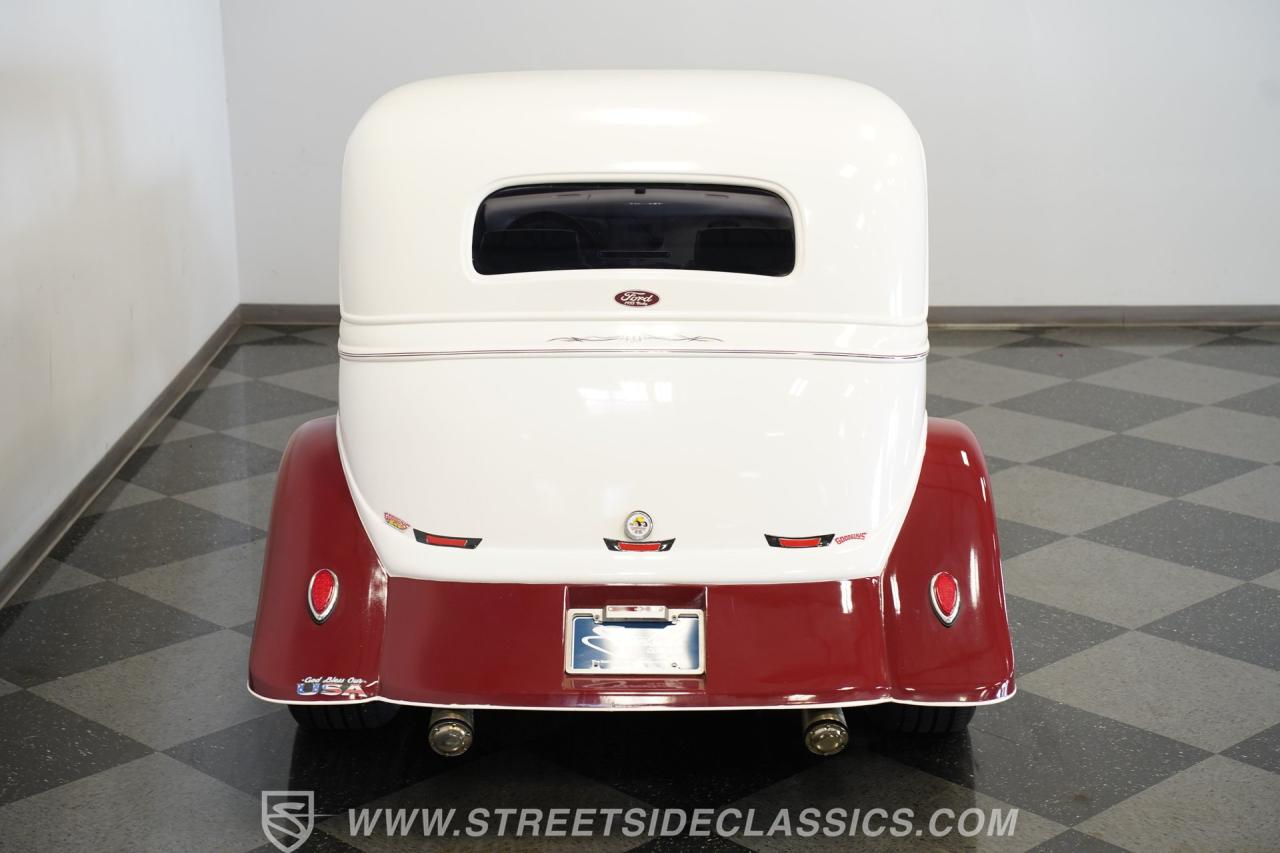 1933 Ford Victoria Restomod