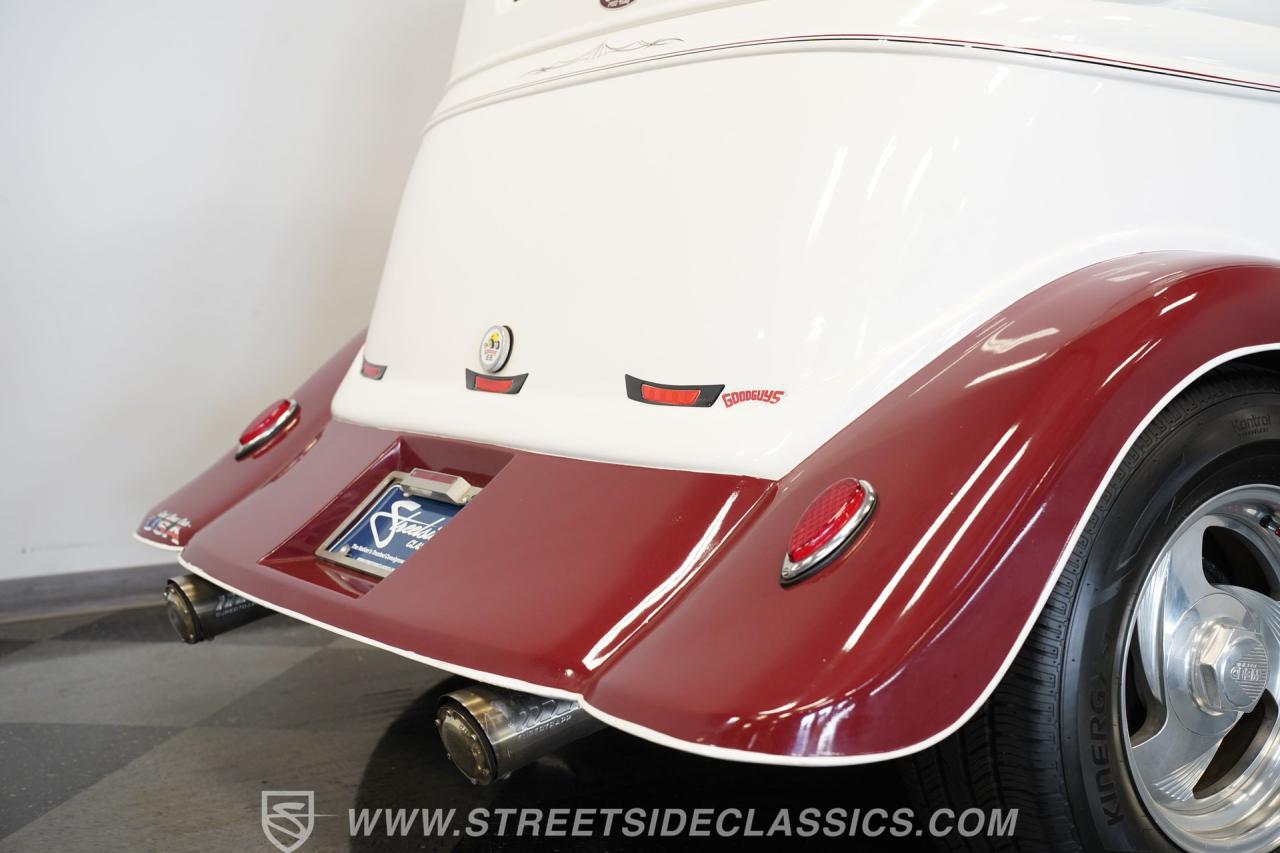 1933 Ford Victoria Restomod