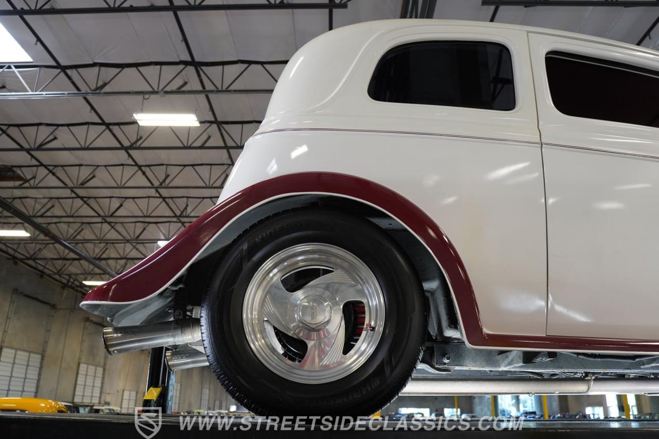 1933 Ford Victoria Restomod
