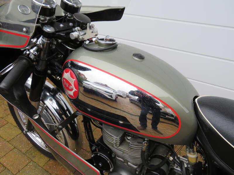 1959 BSA DBD34 GOLD STAR