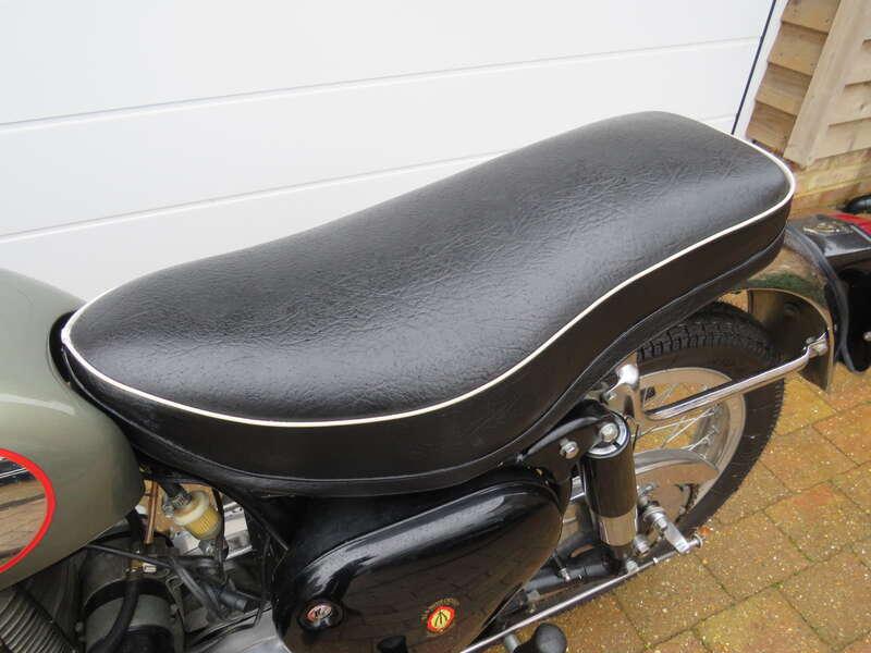 1959 BSA DBD34 GOLD STAR