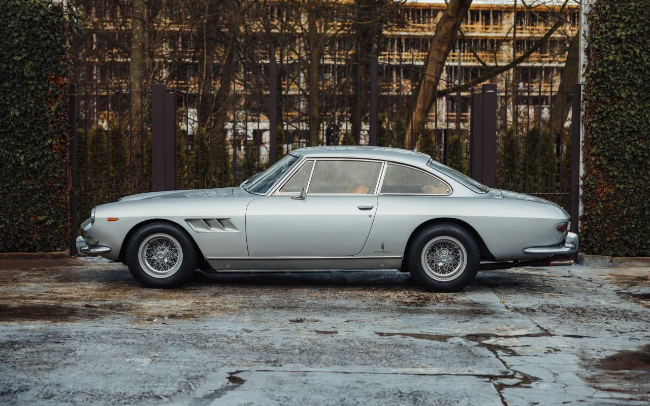 1966 Ferrari 330 GT 2+2 Series II