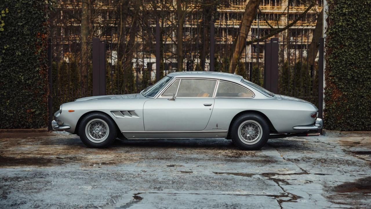 1966 Ferrari 330 GT 2+2 Series II