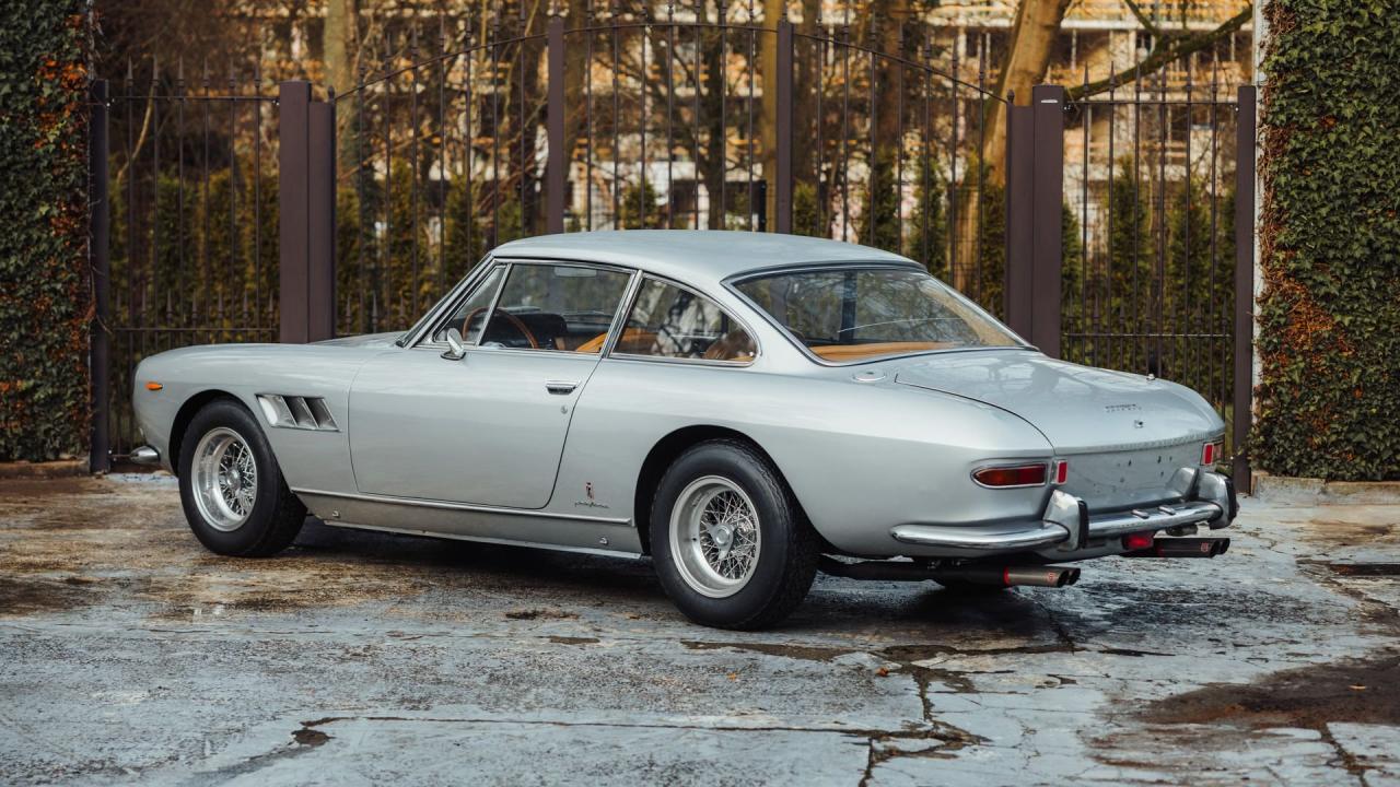 1966 Ferrari 330 GT 2+2 Series II