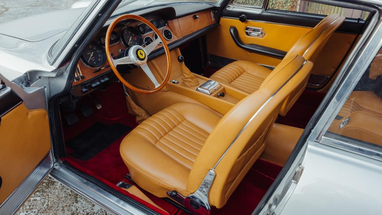 1966 Ferrari 330 GT 2+2 Series II