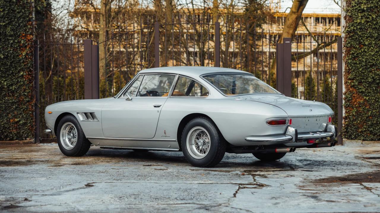 1966 Ferrari 330 GT 2+2 Series II