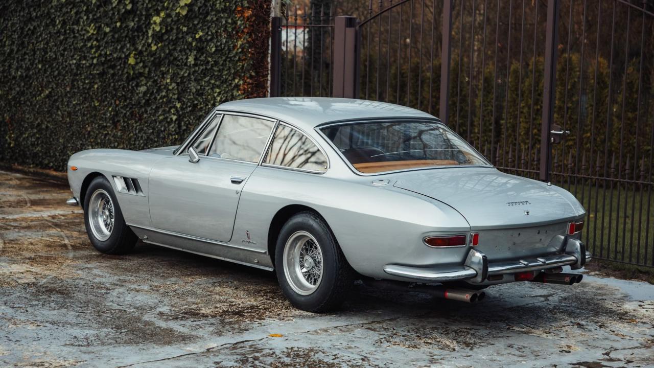 1966 Ferrari 330 GT 2+2 Series II