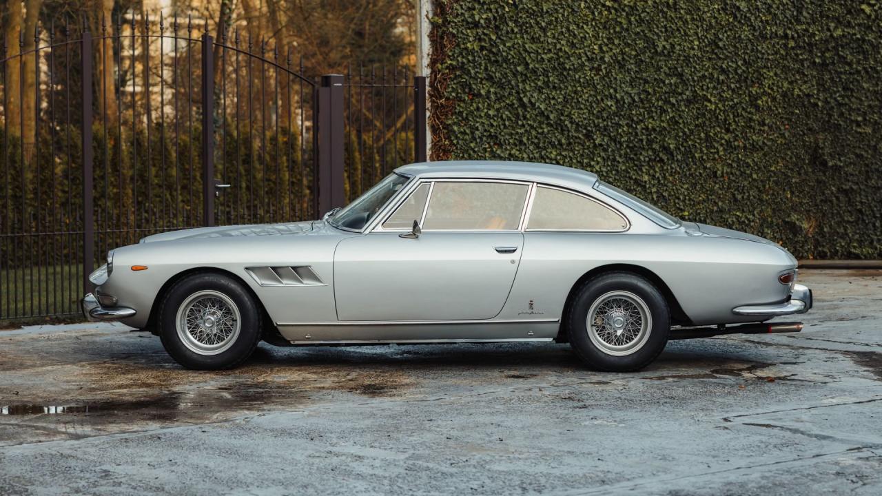 1966 Ferrari 330 GT 2+2 Series II