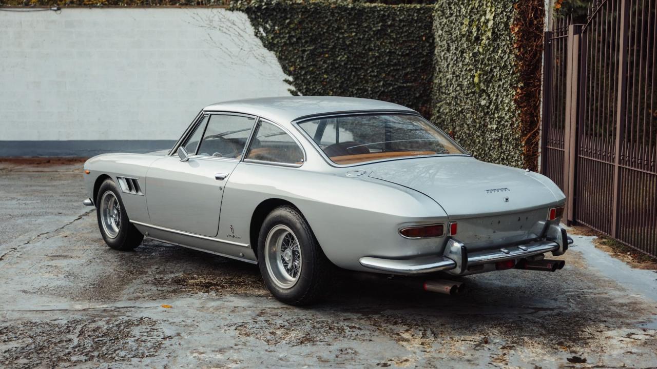 1966 Ferrari 330 GT 2+2 Series II