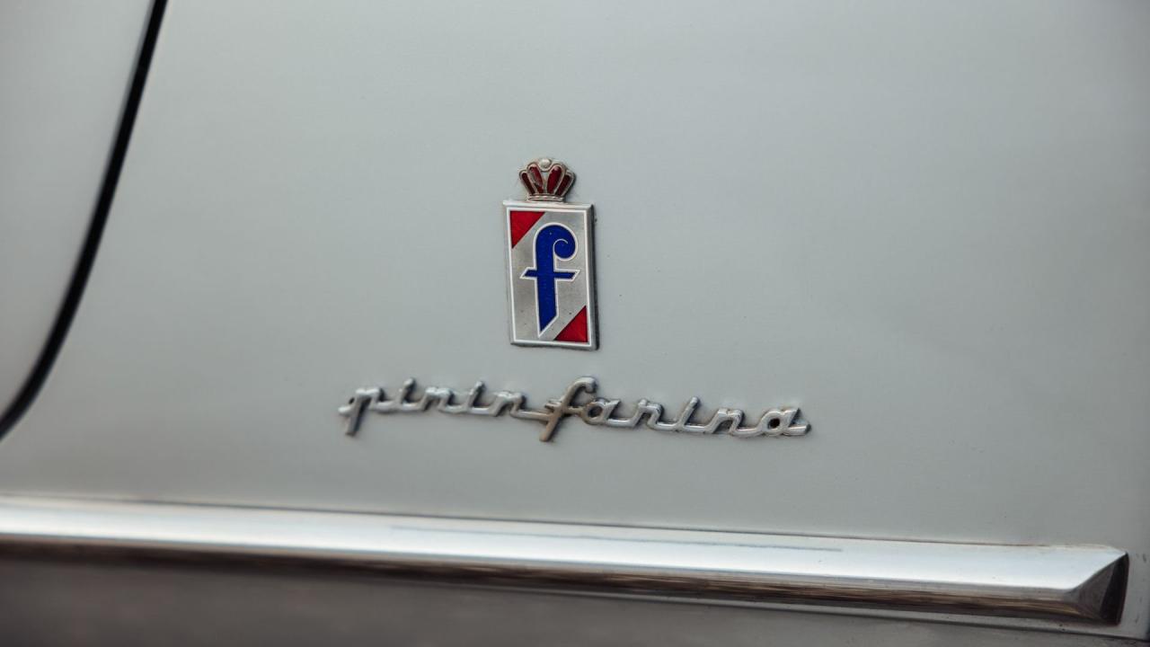 1966 Ferrari 330 GT 2+2 Series II