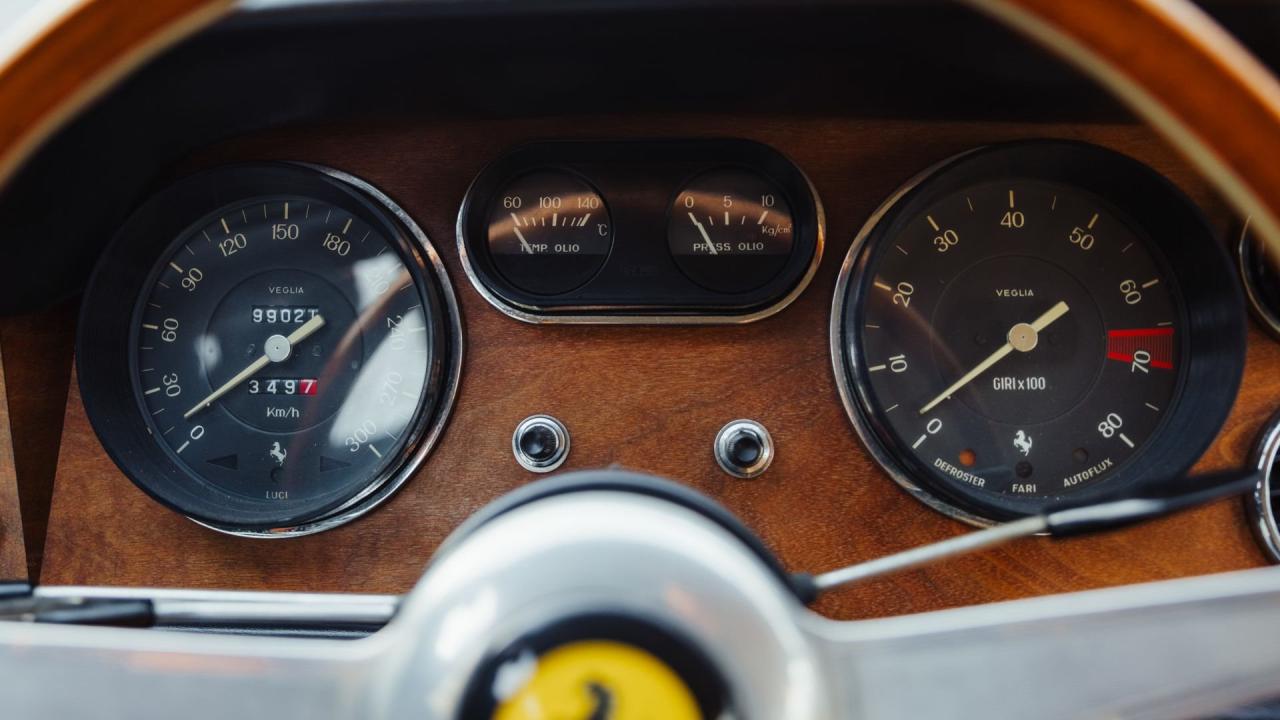 1966 Ferrari 330 GT 2+2 Series II