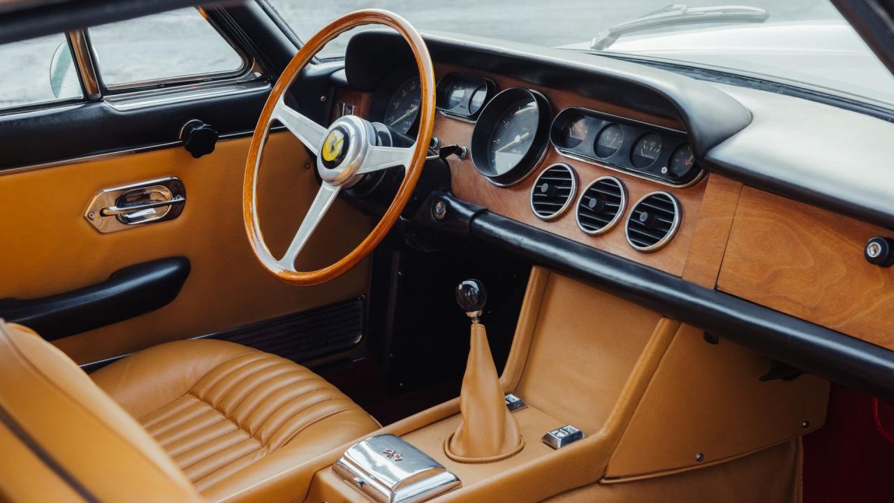 1966 Ferrari 330 GT 2+2 Series II