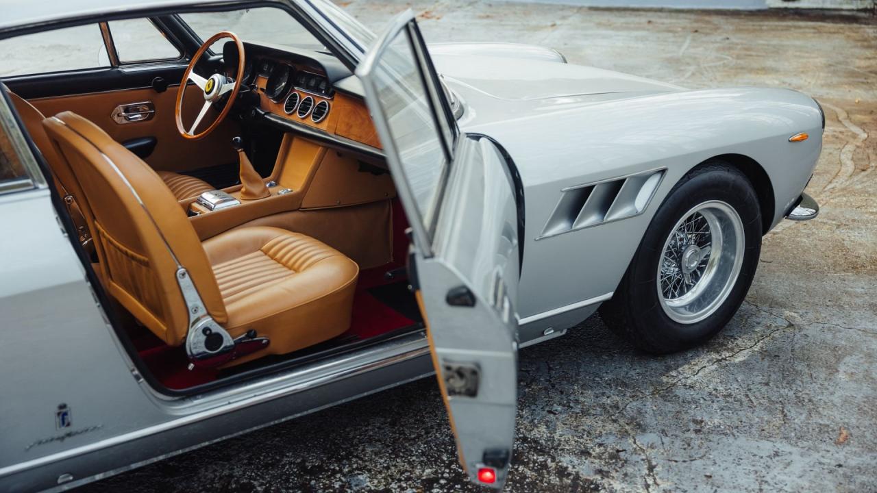 1966 Ferrari 330 GT 2+2 Series II