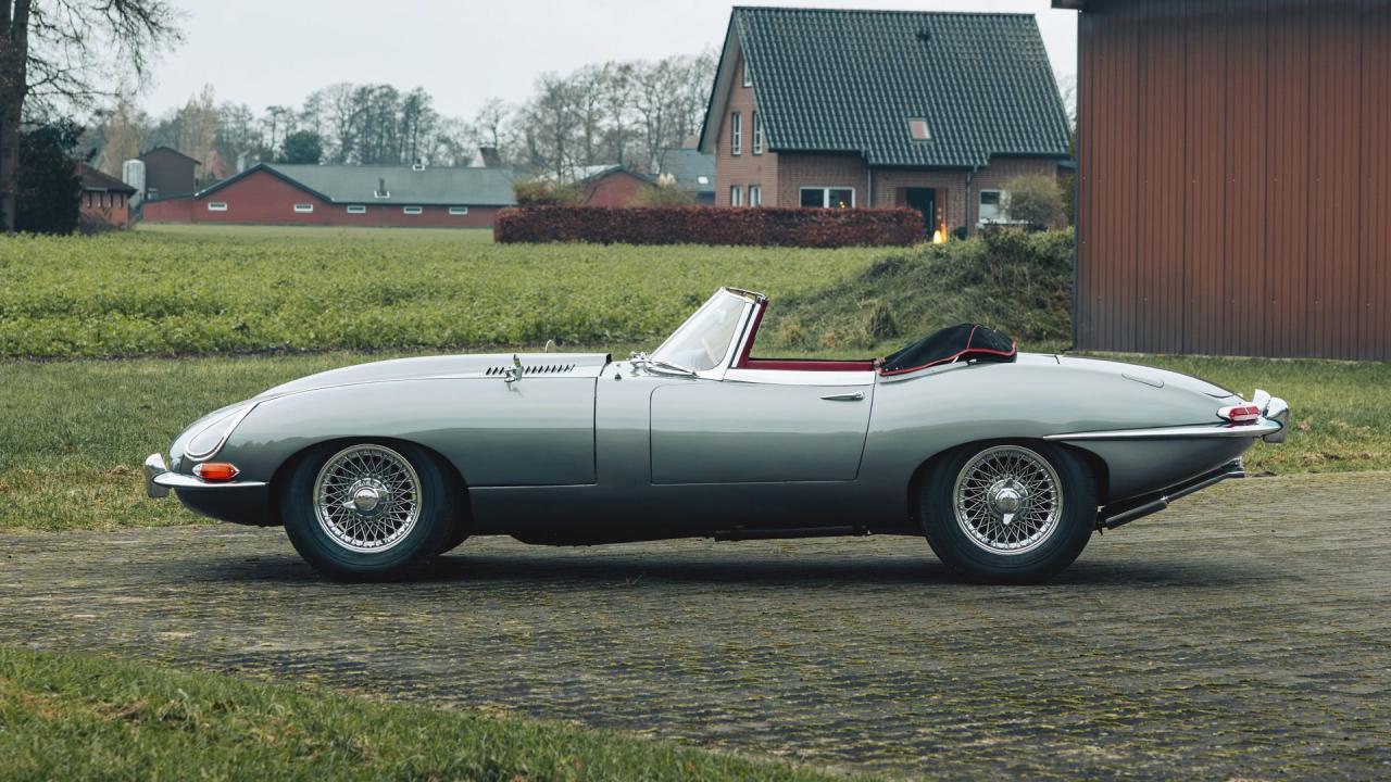 1962 Jaguar E-Type Series 1 3.8 Roadster