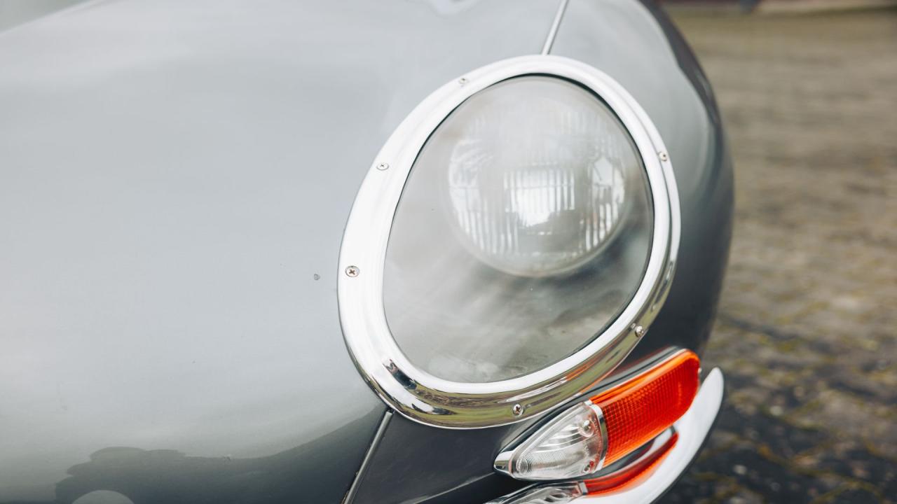 1962 Jaguar E-Type Series 1 3.8 Roadster
