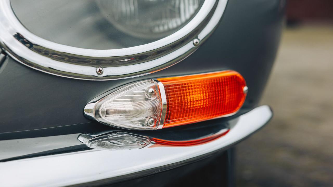 1962 Jaguar E-Type Series 1 3.8 Roadster