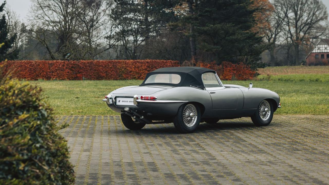 1962 Jaguar E-Type Series 1 3.8 Roadster
