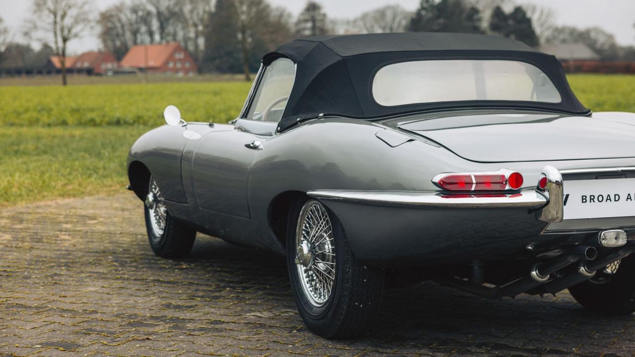 1962 Jaguar E-Type Series 1 3.8 Roadster