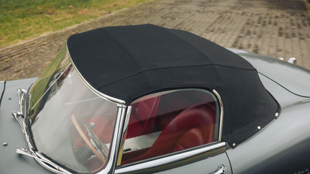 1962 Jaguar E-Type Series 1 3.8 Roadster