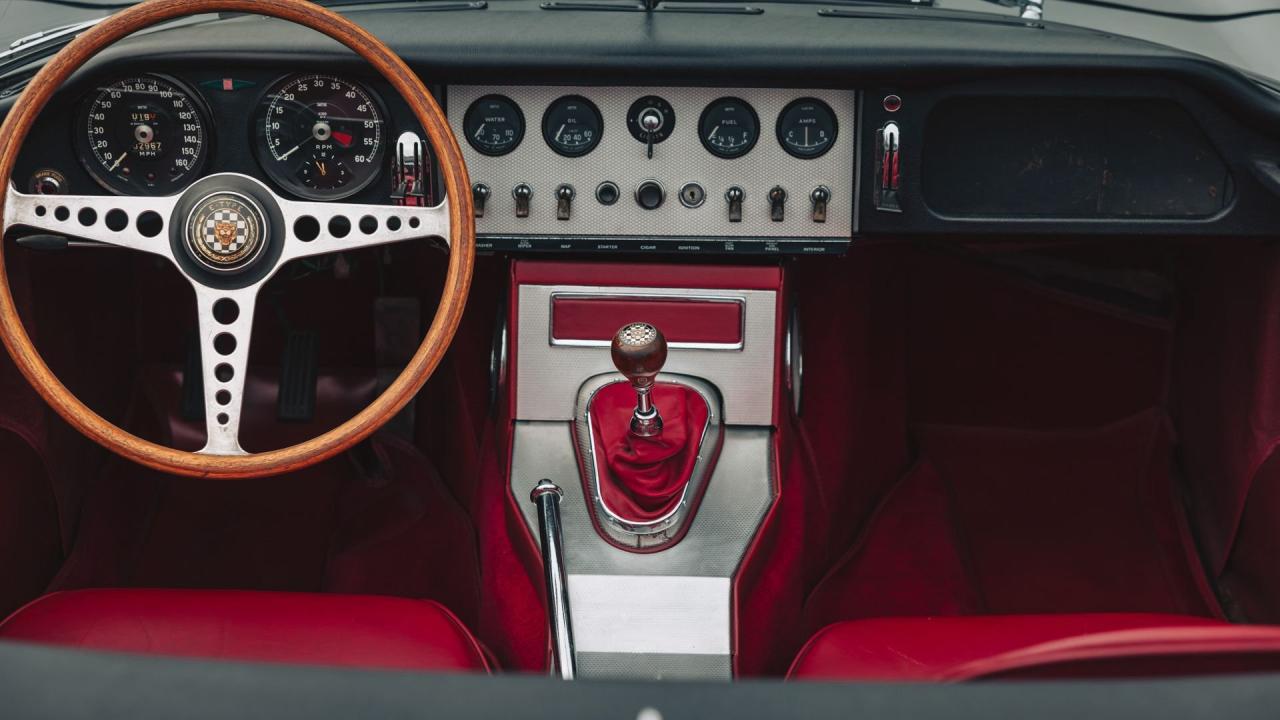 1962 Jaguar E-Type Series 1 3.8 Roadster